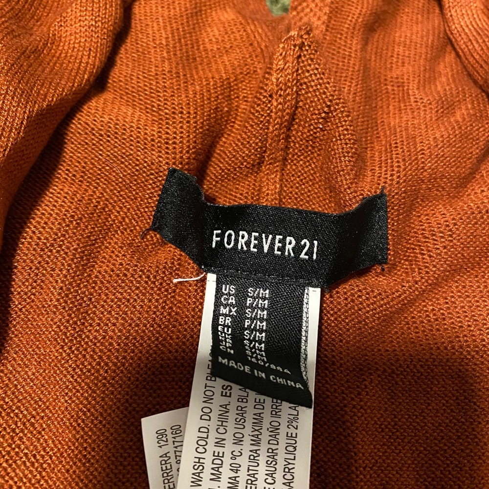 Forever 21 - Picture 2 of 2
